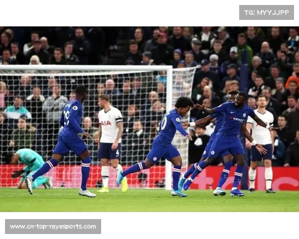 “英超维拉2-1热刺，欧战席位争夺白热化”